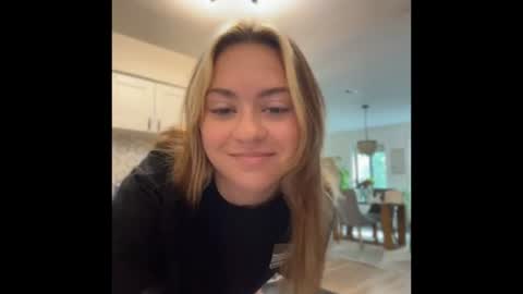 Snapshot of peachesncreampiezz chatting on July 2026 01:57:02 PM peachesncreampiezz online show from July 2026 01:57:02 PM