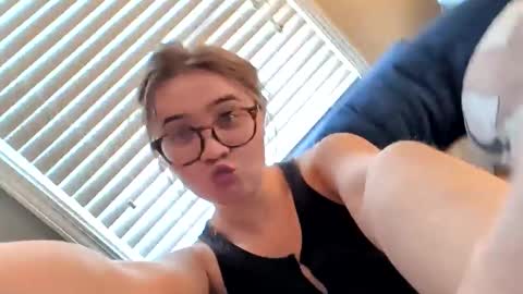 Snapshot of peachespunkins chatting on March 2026 08:20:02 PM peachespunkins online show from March 2026 08:20:02 PM