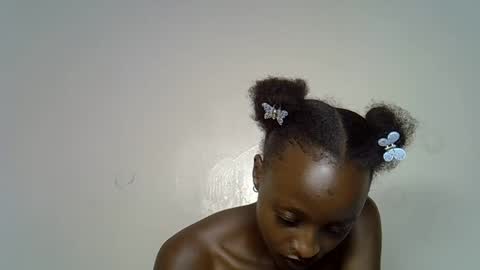 Snapshot of peachy_ebony chatting on December 2025 03:17:01 PM peachy_ebony online show from December 2025 03:17:01 PM