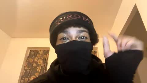 Snapshot of peachy_plum chatting on October 2025 04:35:02 AM Peachy online show from October 2025 04:35:02 AM