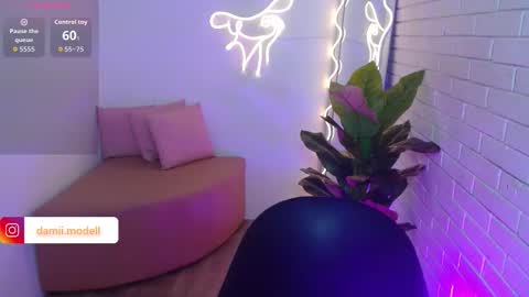 peachy_tay online show from November 2025 11:33:02 AM