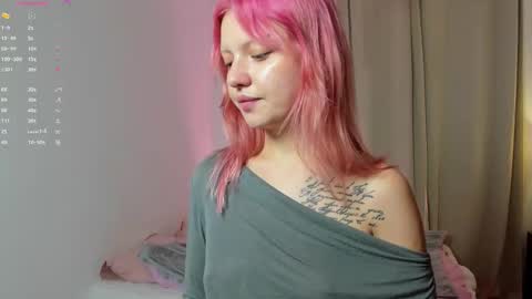 Snapshot of peachyamelia chatting on March 2026 06:44:01 PM Alice online show from March 2026 06:44:01 PM