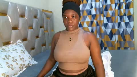 Snapshot of peachygirl255 chatting on November 2025 11:45:01 AM Peachy online show from November 2025 11:45:01 AM