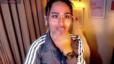 Snapshot of peakaboo_xx chatting on May 2026 03:24:02 AM Angel Creamdensada online show from May 2026 03:24:02 AM