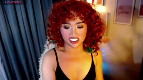 Snapshot of peakaboo_xx chatting on May 2026 10:18:02 PM Angel Creamdensada online show from May 2026 10:18:02 PM