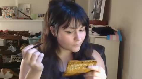 peakobunny online show from December 2025 09:00:01 PM