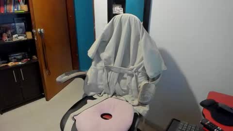 Tangerine Penaut online show from November 2025 11:04:01 PM