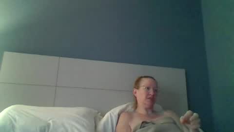 Snapshot of peanutbutterandjealous1 chatting on June 2026 06:21:02 PM peanutbutterandjealous1 online show from June 2026 06:21:02 PM