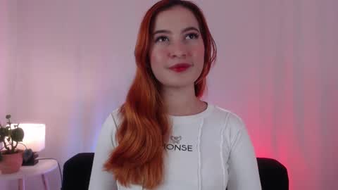 Snapshot of pear__moon chatting on February 2025 04:46:02 AM LILLY online show from February 2025 04:46:02 AM