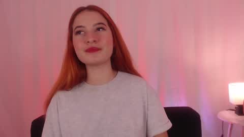 Snapshot of pear__moon chatting on March 2025 07:10:01 AM LILLY online show from March 2025 07:10:01 AM