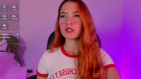 Snapshot of pear__moon chatting on April 2026 02:56:01 AM LILLY online show from April 2026 02:56:01 AM