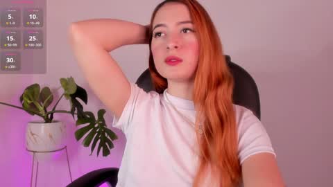 Snapshot of pear__moon chatting on April 2026 02:12:02 AM LILLY online show from April 2026 02:12:02 AM