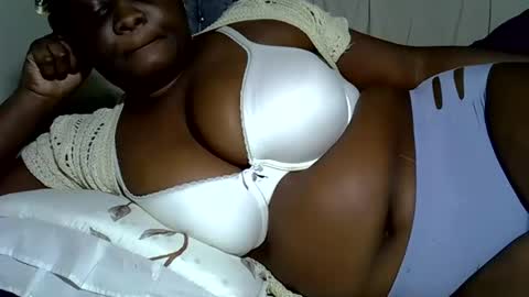 Keci online show from November 2025 10:19:02 PM