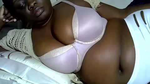 Snapshot of pearl_33 chatting on January 2026 10:34:02 PM Keci online show from January 2026 10:34:02 PM