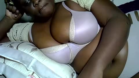 Snapshot of pearl_33 chatting on January 2026 11:37:02 AM Keci online show from January 2026 11:37:02 AM