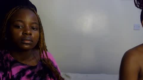 Snapshot of pearl_velvet chatting on March 2026 09:13:01 AM vel online show from March 2026 09:13:01 AM