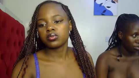 Snapshot of pearl_velvet chatting on March 2026 10:37:01 PM vel online show from March 2026 10:37:01 PM