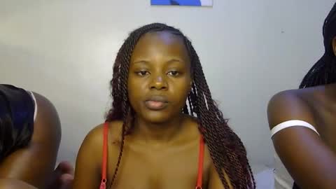 Snapshot of pearl_velvet chatting on March 2026 12:21:01 AM vel online show from March 2026 12:21:01 AM