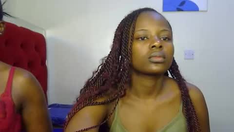 Snapshot of pearl_velvet chatting on March 2026 09:15:01 PM vel online show from March 2026 09:15:01 PM