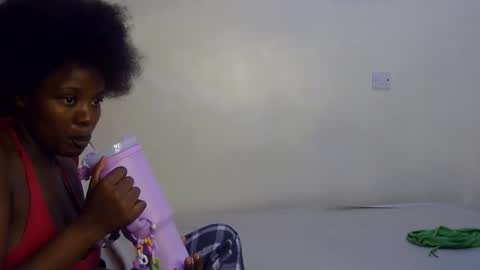 Snapshot of pearl_velvet chatting on April 2026 11:38:01 PM vel online show from April 2026 11:38:01 PM