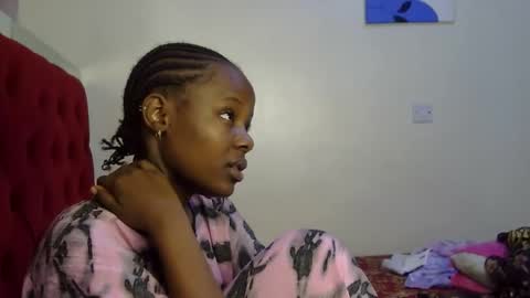 Snapshot of pearl_velvet chatting on April 2026 09:15:01 AM vel online show from April 2026 09:15:01 AM
