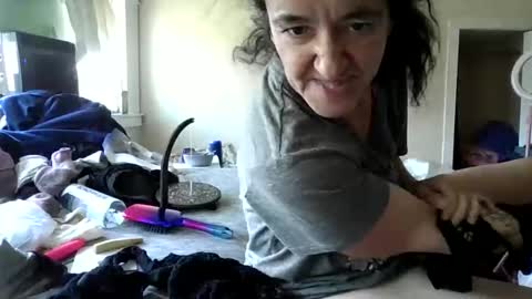 Snapshot of pebblezmeowkitty733247 chatting on May 2026 10:37:01 PM pebblezmeowkitty online show from May 2026 10:37:01 PM