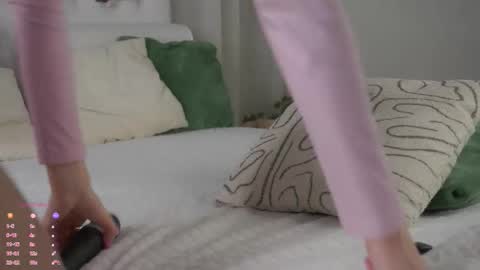 Snapshot of pebee chatting on March 2026 01:09:01 AM Lily online show from March 2026 01:09:01 AM