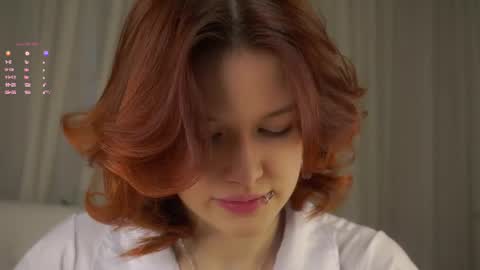 Snapshot of pebee chatting on March 2026 01:09:01 AM Lily online show from March 2026 01:09:01 AM