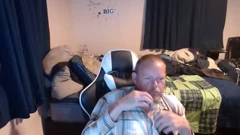 pecker40 online show from December 2024 12:00:02 AM