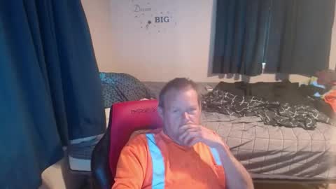 Snapshot of pecker40 chatting on April 2026 11:29:01 PM pecker40 online show from April 2026 11:29:01 PM