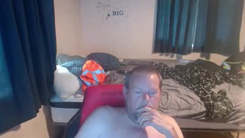 Snapshot of pecker40 chatting on April 2026 10:18:01 PM pecker40 online show from April 2026 10:18:01 PM