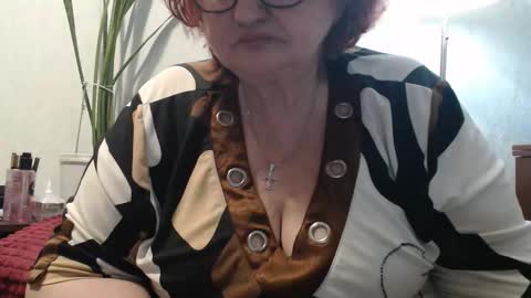 Snapshot of peggysoft chatting on April 2026 07:07:02 PM PeggySoft online show from April 2026 07:07:02 PM