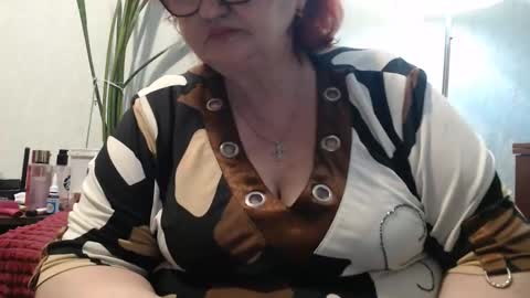 Snapshot of peggysoft chatting on May 2026 05:42:02 PM PeggySoft online show from May 2026 05:42:02 PM