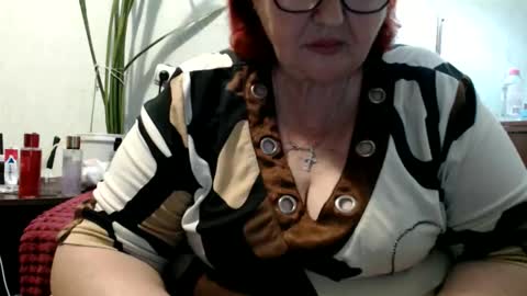 Snapshot of peggysoft chatting on June 2026 06:31:01 PM PeggySoft online show from June 2026 06:31:01 PM