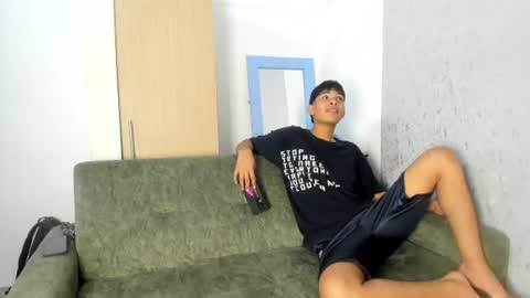 Snapshot of pelusos_mens chatting on June 2026 07:15:01 PM CAIN-19 ALLEN-18 RONALD-18 AUSTIN-18 MOD DANTE online show from June 2026 07:15:01 PM