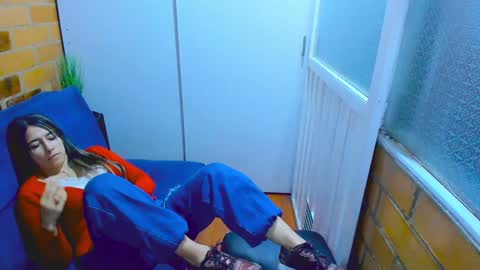 Penelope online show from December 2024 11:00:01 PM