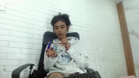 Penelopee Rouse online show from November 2025 08:08:01 PM