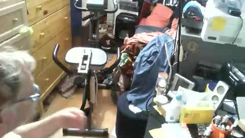Snapshot of penispainter2 chatting on April 2026 09:04:01 AM monkeydog online show from April 2026 09:04:01 AM