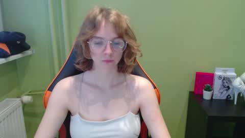 Snapshot of penny_lust chatting on November 2025 07:44:02 AM Penny online show from November 2025 07:44:02 AM