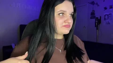 penny_perry online show from April 2026 06:30:01 PM