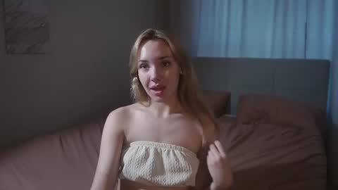 Snapshot of penylust chatting on July 2026 04:55:01 AM im Kira today is my 1st day here 3 online show from July 2026 04:55:01 AM