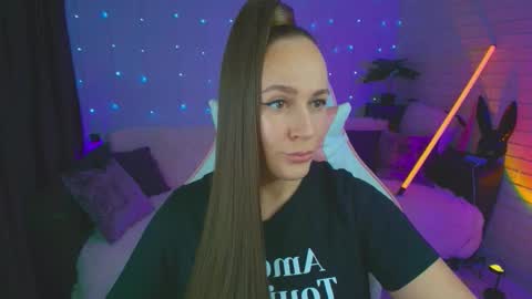 Dia  online show from September 2025 07:47:02 PM