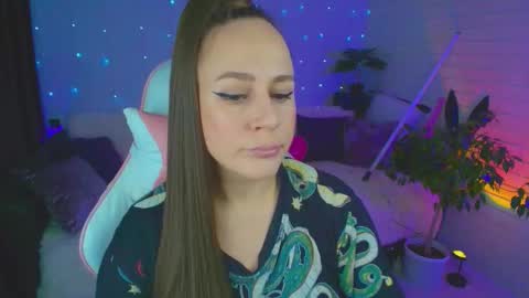 Dia  online show from September 2025 07:52:02 PM