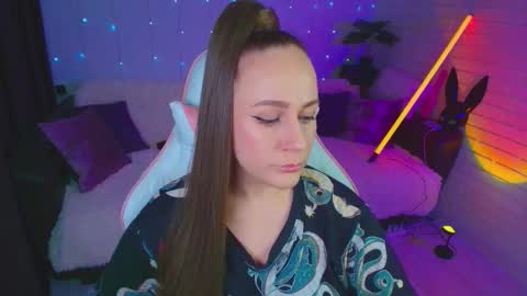 Dia  online show from November 2025 04:14:02 PM