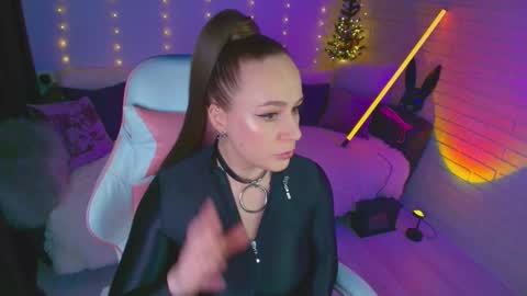 Snapshot of pepper_cat chatting on March 2026 05:27:01 PM Dia online show from March 2026 05:27:01 PM