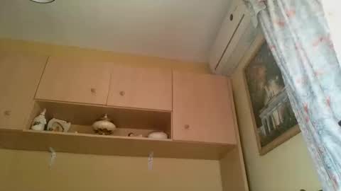 perales_12345 online show from March 2026 05:39:01 PM