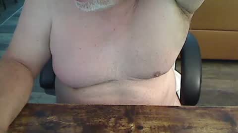 Snapshot of perfecto1957 chatting on September 2025 04:20:01 PM perfecto1957 online show from September 2025 04:20:01 PM