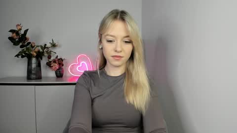 Cindy online show from January 2025 07:06:01 AM