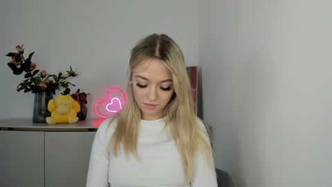 Cindy online show from February 2025 09:32:02 AM