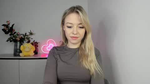 Cindy online show from February 2025 06:19:01 AM